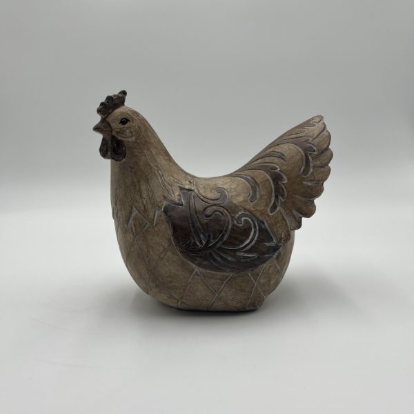 Poule assise